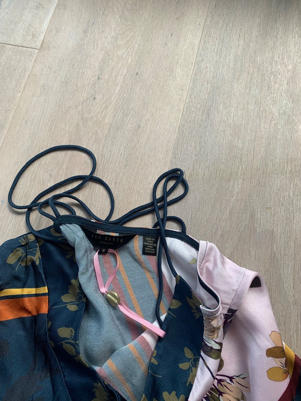 Tops: Top, Bluse The Baker  neu gr M – Neu (gemäss Beschreibung) aus Nuglar von Korsika2 2