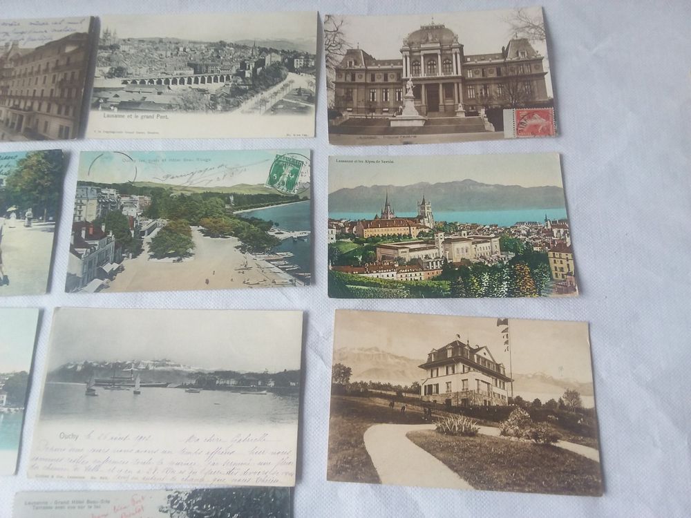 Papier Peint Intissé XXL Cartes Postales Multicolore - ESTAhome