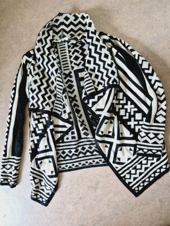 STARING AT STARS STRICKJACKE XS CARDIGAN CREME SCHWARZ JACKE
