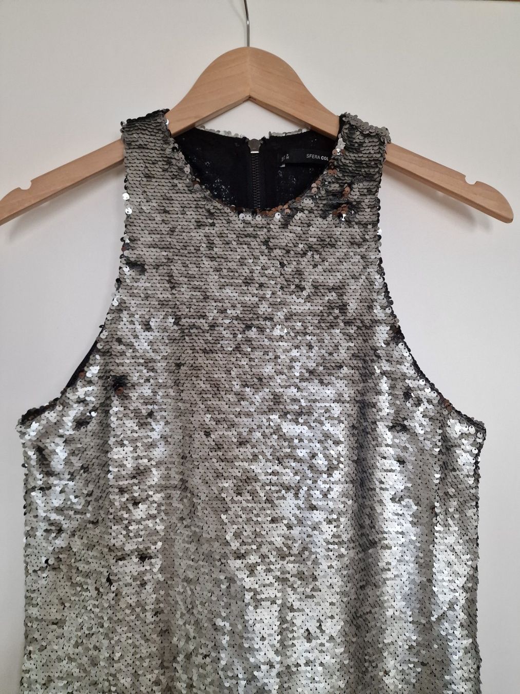 Kleider: Silbriges Paillettenkleid – Gebraucht aus Zürich von ale_bg2x 1