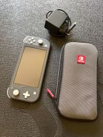 Nintendo Switch Lite Grau + Netzteil, Tasche & Touchpen