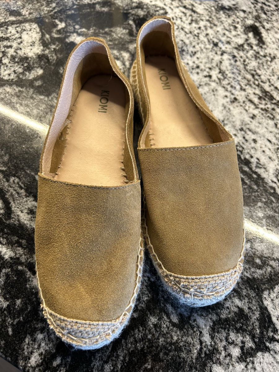Scarpe da donna: Kiomi Espadrilles olive Grösse 38 NEU – Nuovo (secondo la descrizione) da Langnau am Albis venduto da SolarisZH