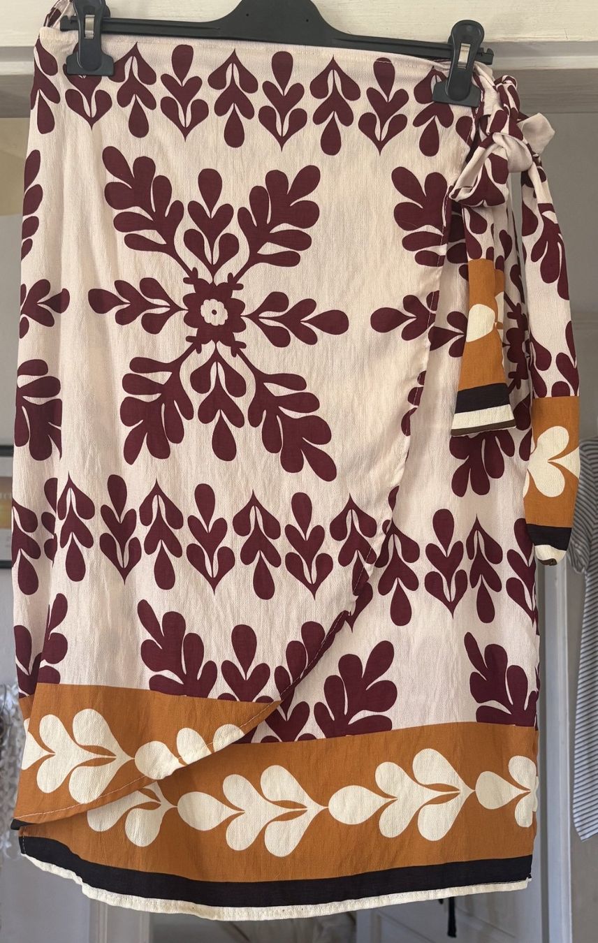 Röcke: JUPE PORTEFEUILLE  EN VISCOSE! M – Neu und originalverpackt aus Locarno von NicoNion