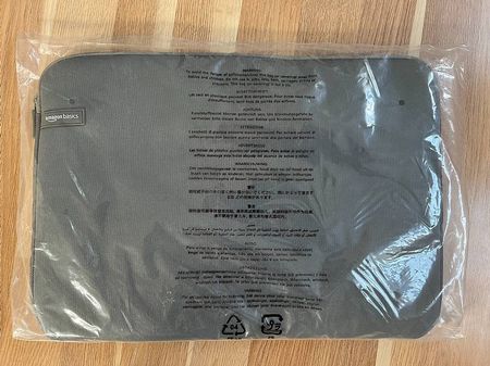 Amazon Basics Laptop-Tasche 15,6 Zoll  Grau  Neu