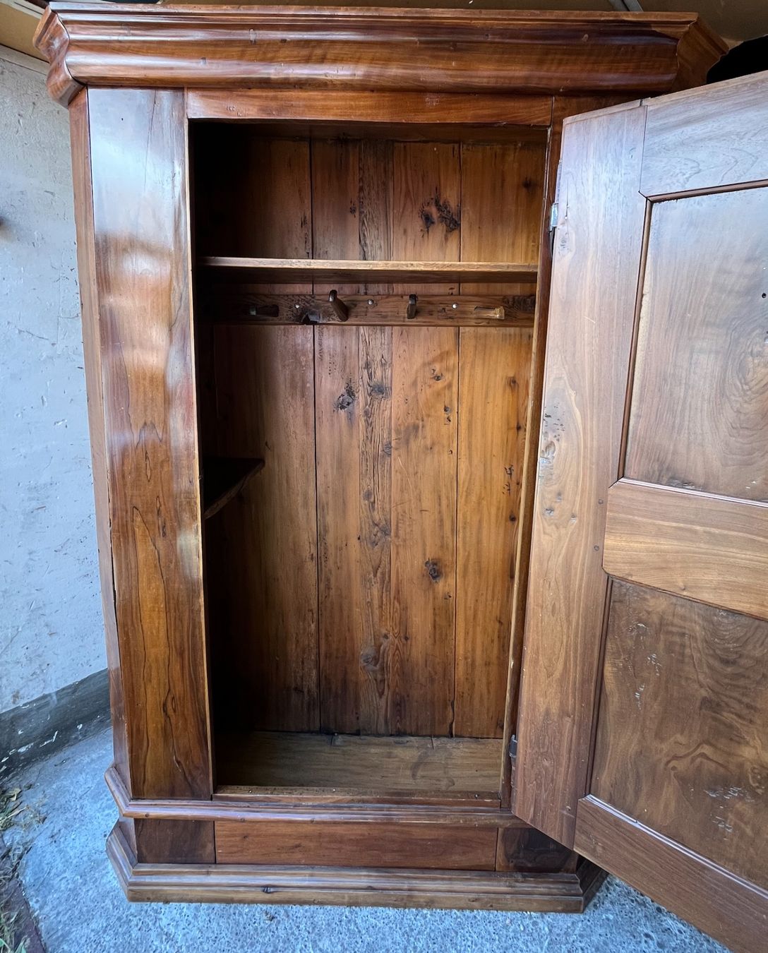 Schränke: Antiker Barockschrank aus Kirschbaum – Gebraucht aus Allschwil von mar_6plf 1