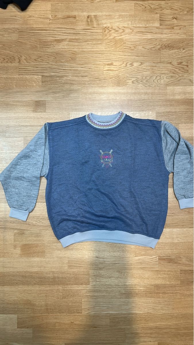 Maglioni & Felpe: Retro Sweatshirt Pullover mit Stickerei Grösse L – Usato da Luzern venduto da ThrowbackVintage