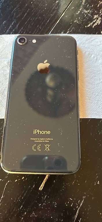 Apple Telefoni cellulari / Smartphones: i phone 8 99% batt – Usato da zürich venduto da Siskasisma