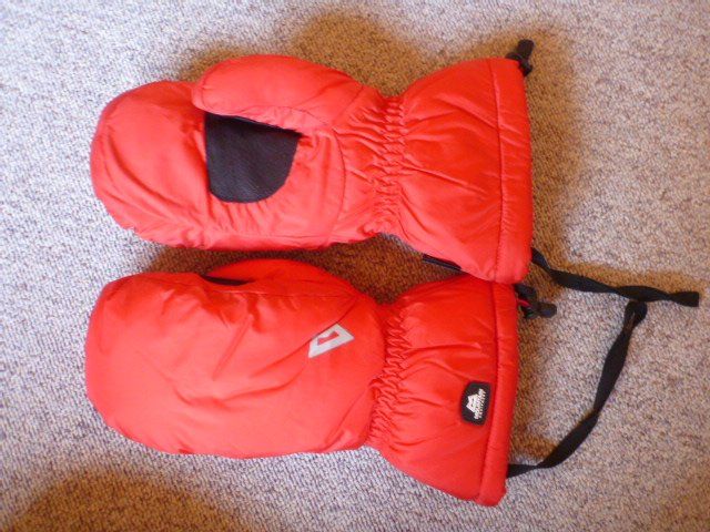Guanti & manicotti: Expeditionshandschuhe Mountain Equipment – Nuovo (secondo la descrizione) da Sils im Domleschg venduto da Foeniculum
