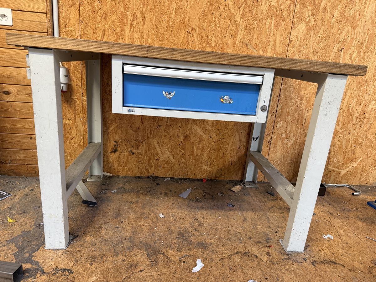 Lista Banchi da lavoro: Lista Werkbank mit Schublade – Usato da Winkel venduto da SchmidD 1