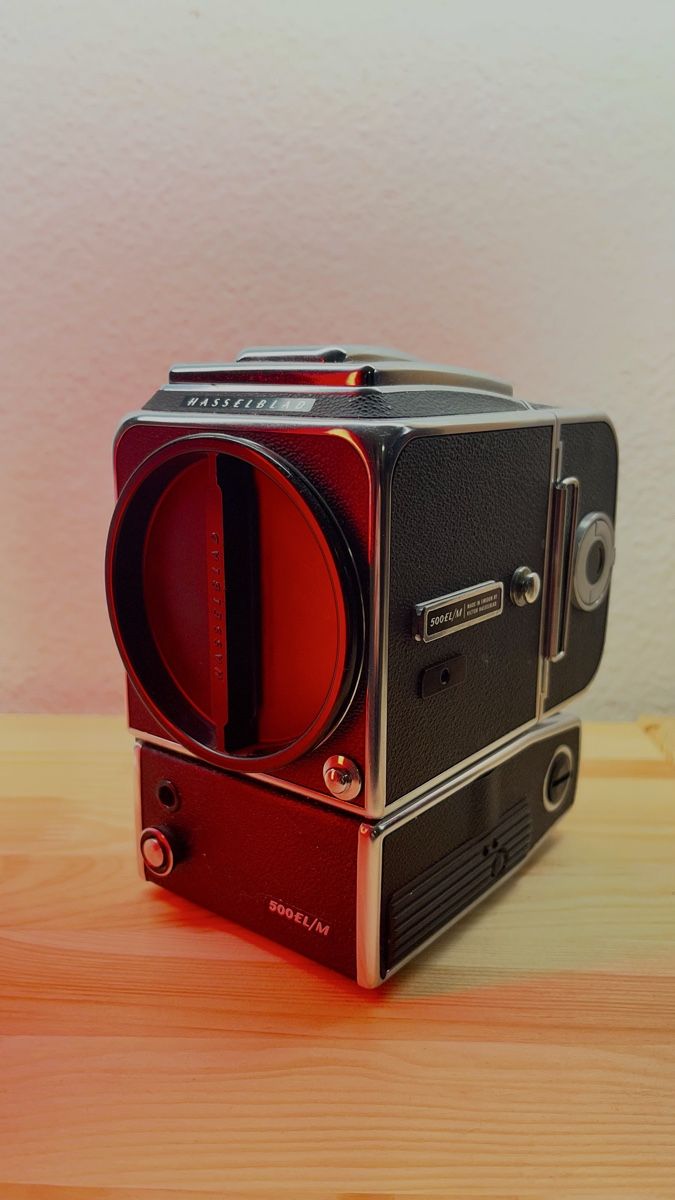 Hasselblad Fotocamera: Hasselblad 500EL/M – Usato da Lausanne venduto da Djoulaille 2