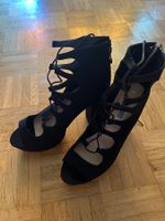 schwarze High Heels
