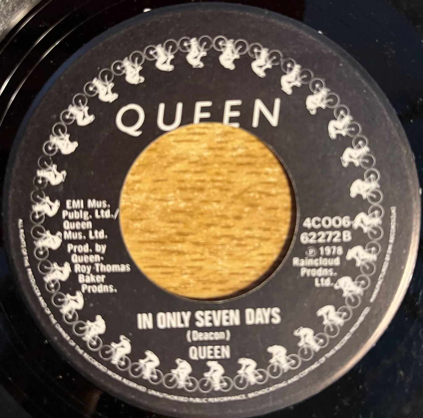 Schallplatten: QUEEN - DON'T STOP ME NOW – Gebraucht aus Bussigny von  3