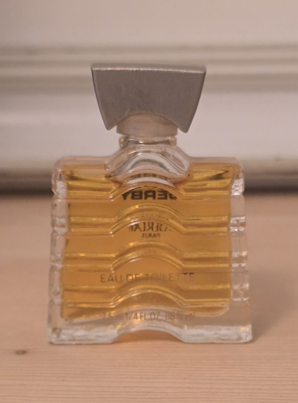 Guerlain Profumi & Eau de Toilette: Vintage Guerlain Derby 7.5ml – Usato da Buchs SG venduto da rei_7j5l 2