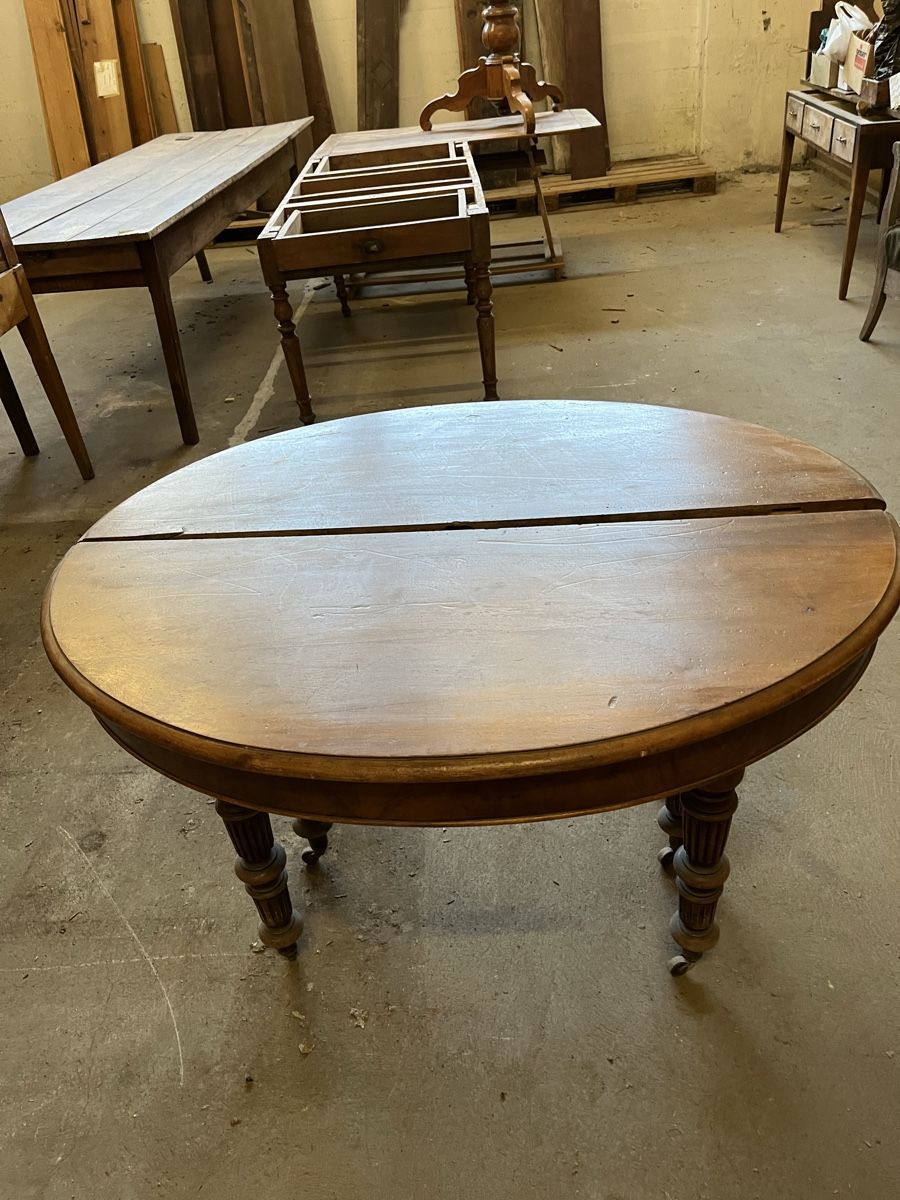 Tables: Antiker Auszugstisch – D'occasion à Rickenbach SO par Antik04 1