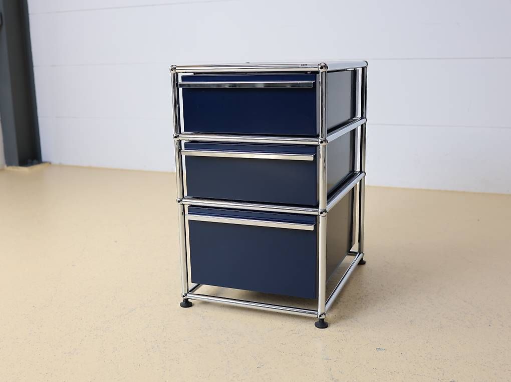USM Banconi: USM Haller Korpus in Stahlblau – Usato da Meinisberg venduto da atelier_TILIJA 6