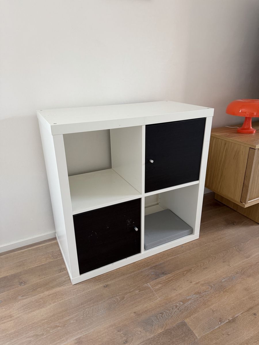 Ikea Scaffali: Quadratisches weisses Ikea Regal – Usato da Kilchberg ZH venduto da medelkunst