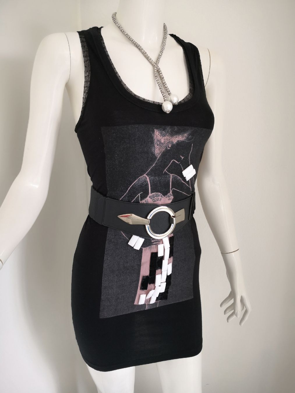 Mango Tops: 🤩MANGO TOP SCHWARZ MIT DRUCK & PERLEN – Neuf (Voir description) à Olten par Naja-Twins-Twins 1