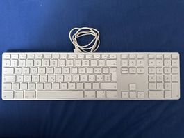 Apple Tastatur A1243 CH-Layout mit 2 USB Anschluss