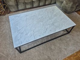 Couchtisch / Lounge Tisch mit Marmorplatte und Metallgestell