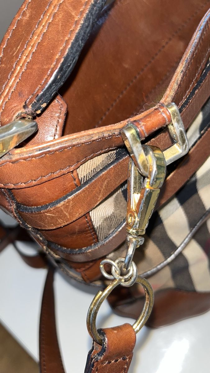 Burberry Taschen für Damen: Burberry Brown House Check Canvas and Leather – Gebraucht aus Glattpark(Opfikon) von Sbitizi 4