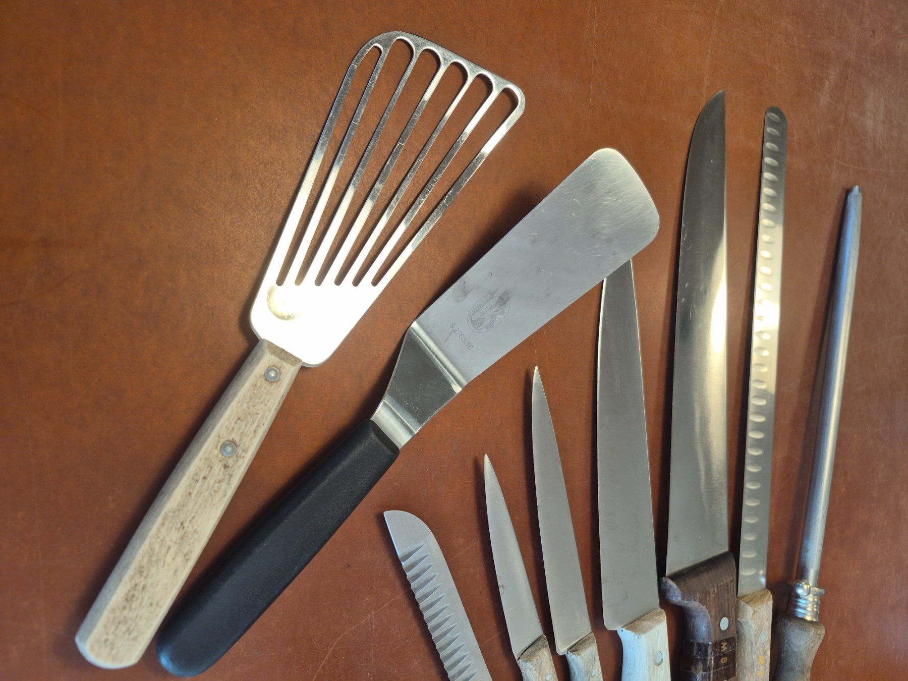 Victorinox Küchenmesser: Messer Set Victorinox – Gebraucht aus Küssnacht am Rigi von Hannibal06 3