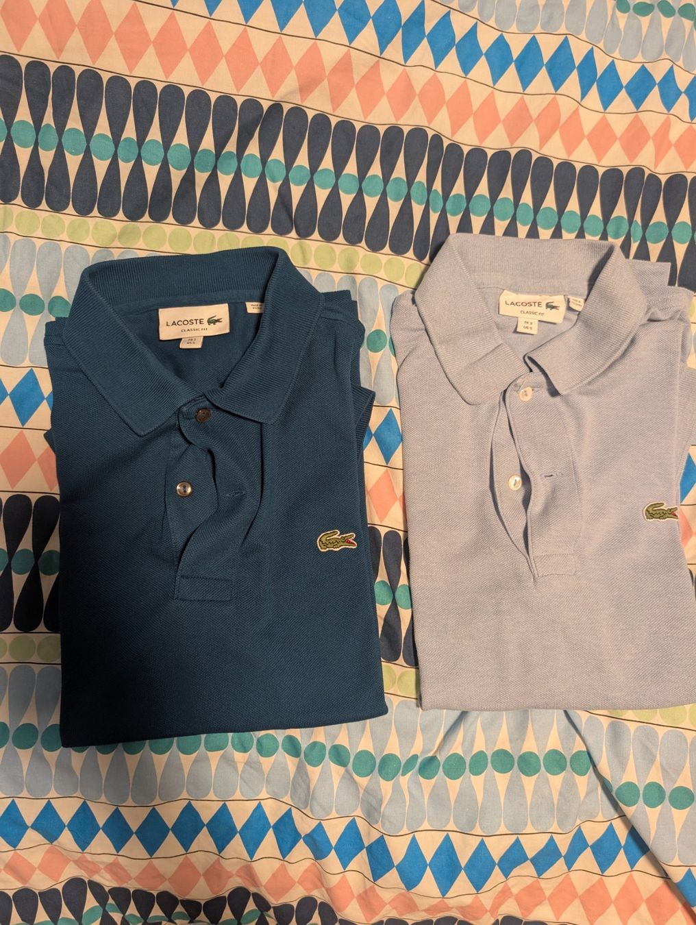 Lacoste Polo-Shirts: 2 blaue Lacoste Polos – Gebraucht aus Bülach von dd90k3