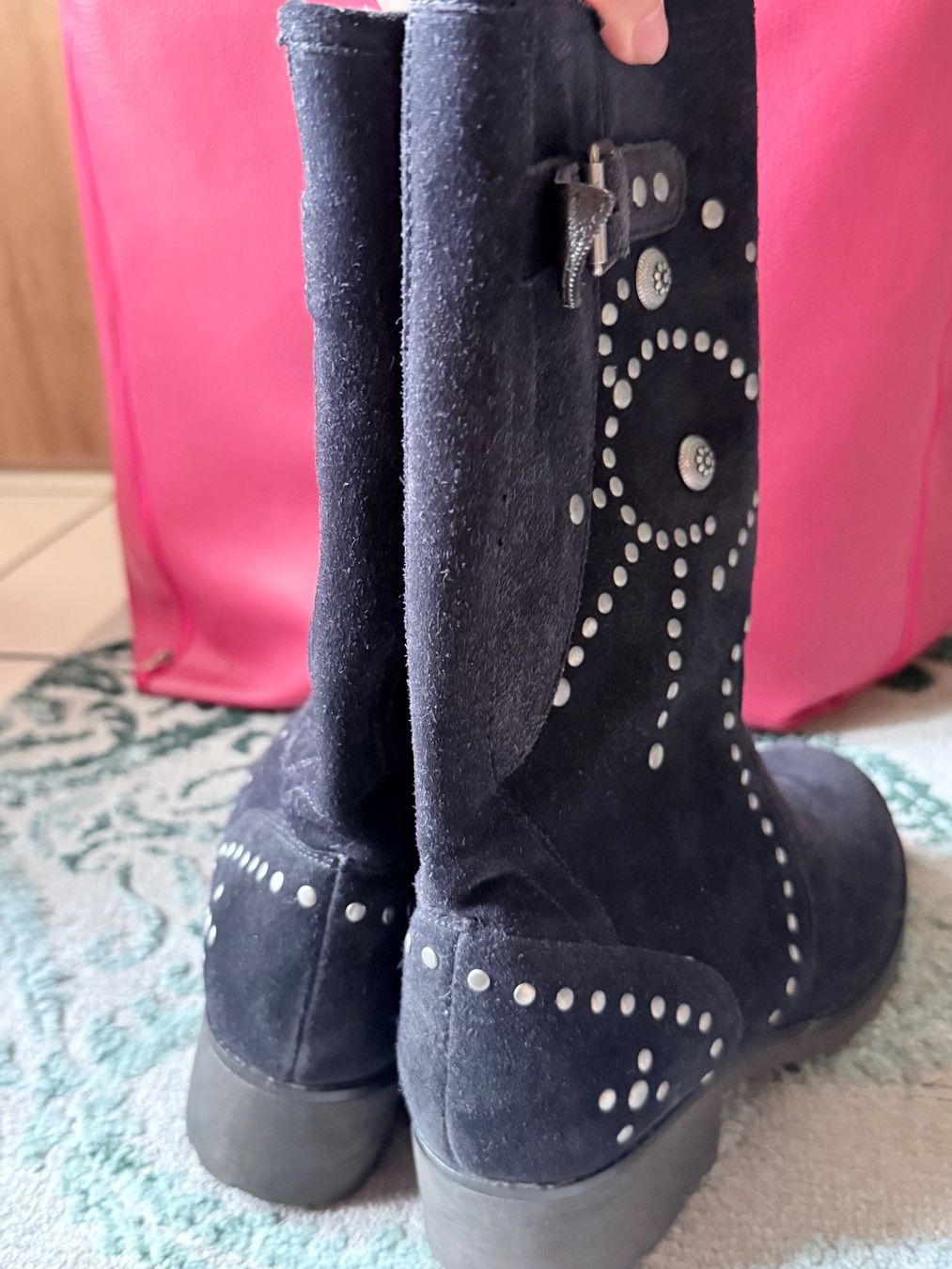 Ash Chaussures femmes: Bottines / bottes en daim Ash t. 37 – Neuf (Voir description) à Grône par ukr_2qbg 1