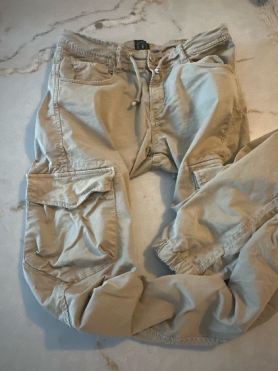 Le Temps Des Cerises Pantaloni: Pantalon Cargo 12 ans – Usato da Founex venduto da reb_fws9