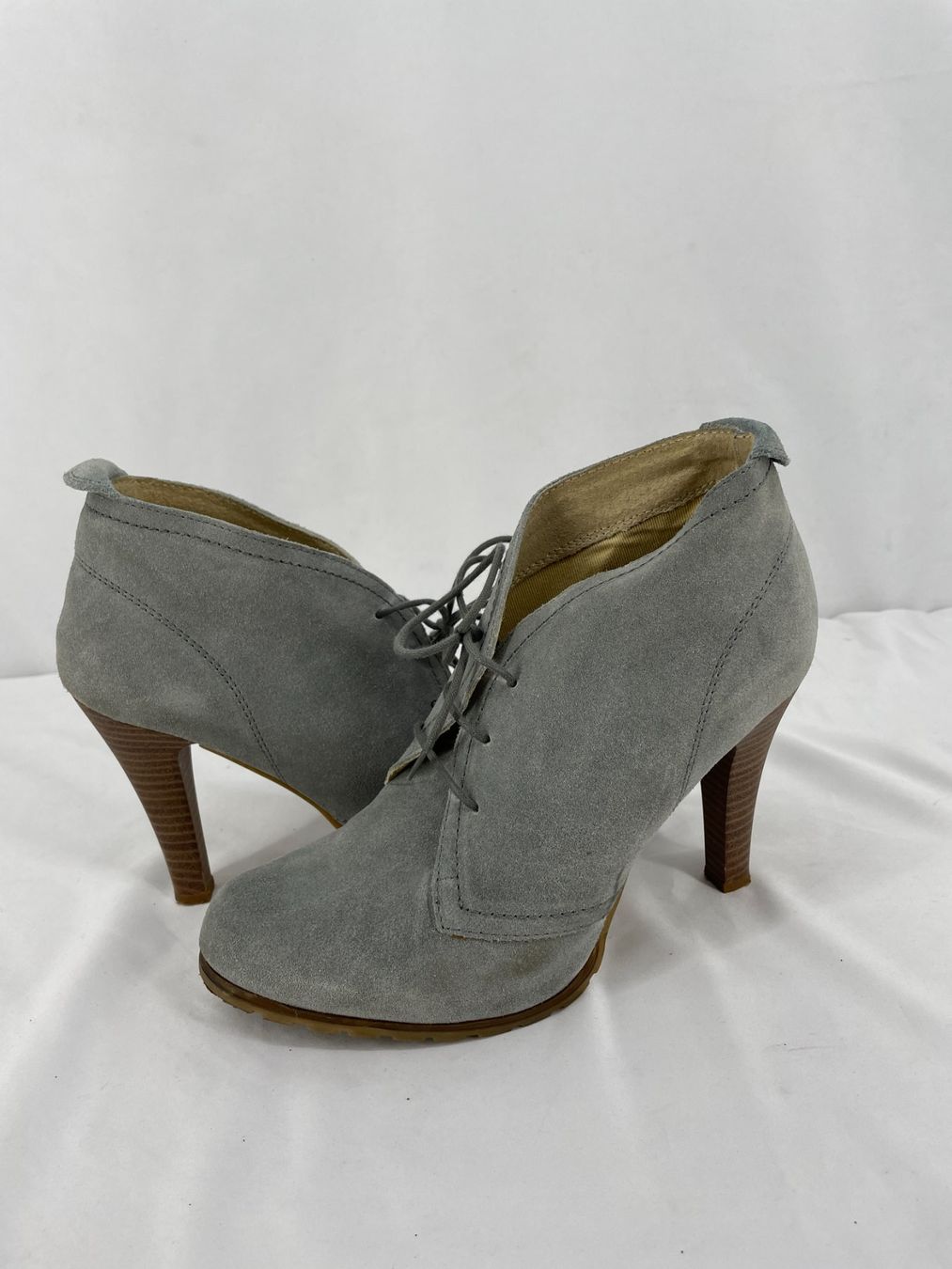 Avant Premiere Scarpe da donna: Bottes grises à talon taille 39 – Usato da Lausanne venduto da PlusValue_Lausanne 1