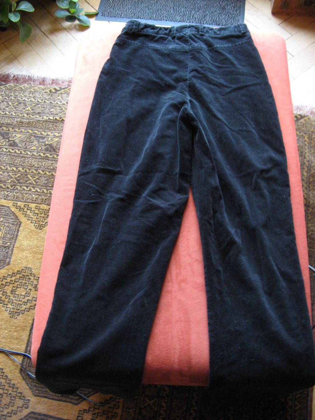 Globus Pantaloni: Hose Globus Essentials Gr. 34 schwarz – Usato da Zürich venduto da apil 2
