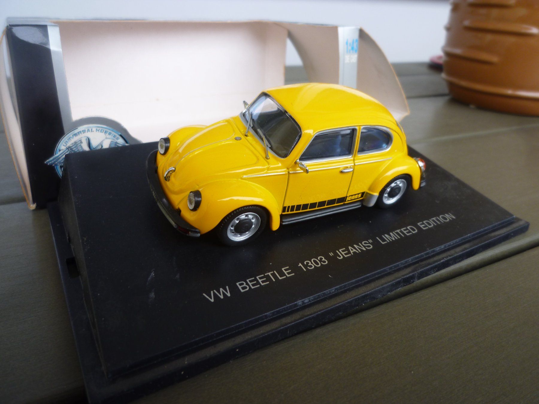 Volkswagen Modellini d'auto: VW Beetle 1303 "Jeans" – Nuovo e nell'imballaggio originale da Flawil venduto da Imperiosud 5