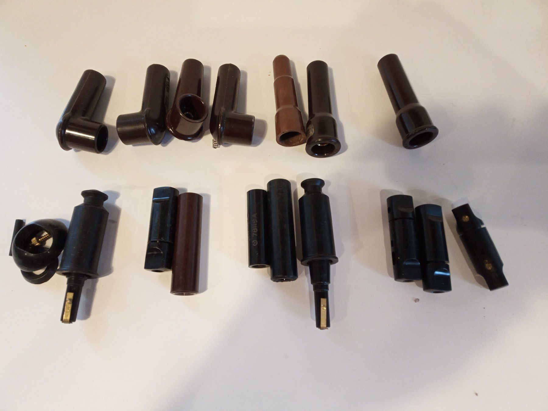 Toutes les pièces détachées moto: Lot Zündkerzenstecker Bakelit NOS Oldtimer – Neuf (Voir description) à Zürich par edi_c2m6 1