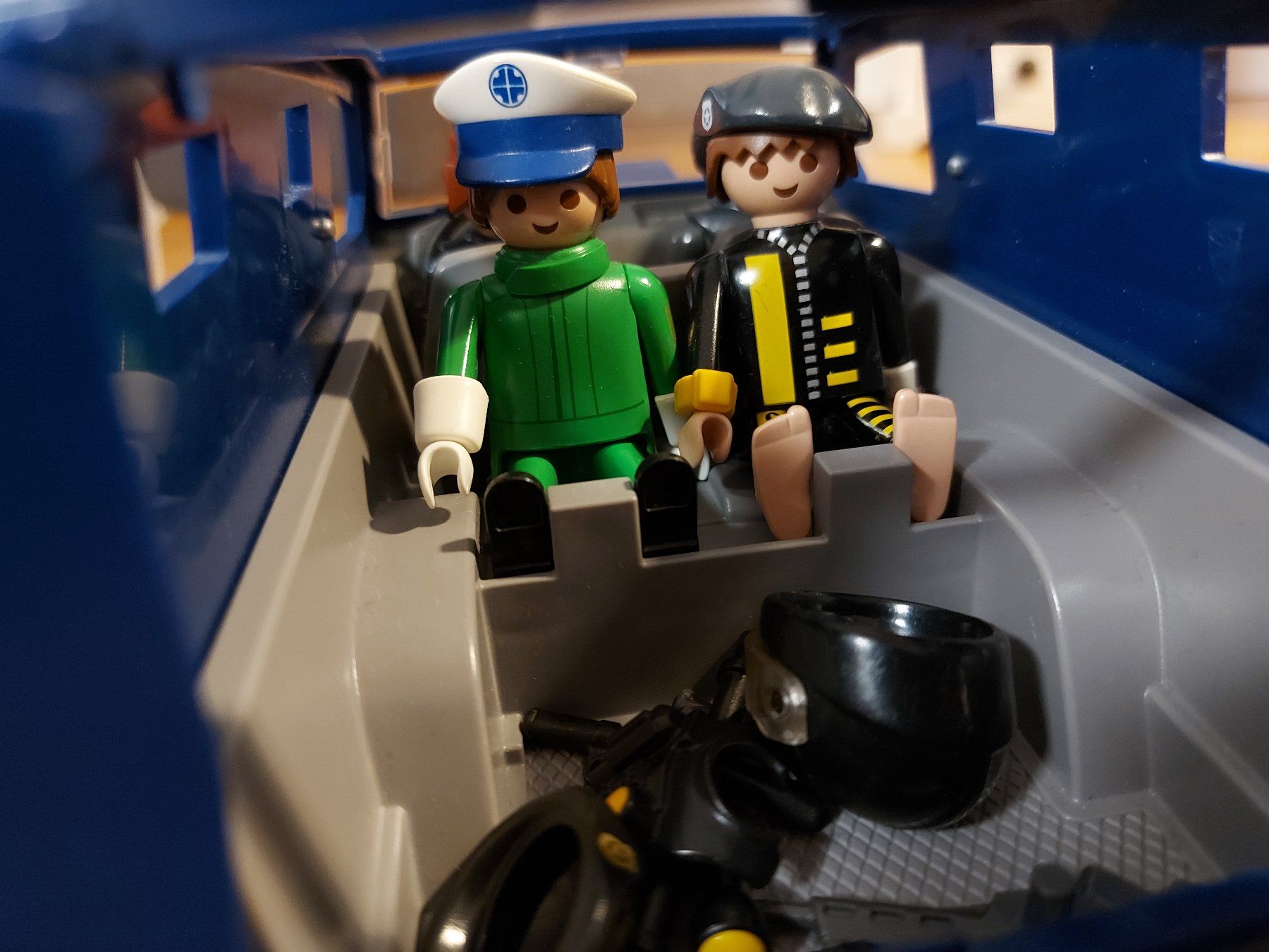Playmobil Giocattoli: Polizeiauto Playmobil – Usato da Brüttisellen venduto da kikaninchen79 3
