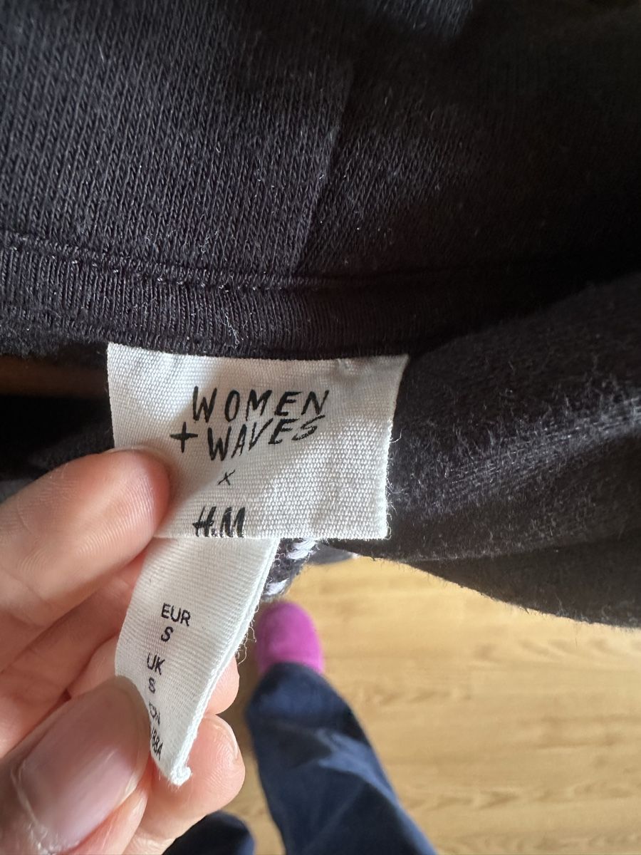 H&M Pullover & Sweatshirts: Hoodie schwarz H&M Gr.S – Gebraucht aus Münsingen von Secondhand89 1