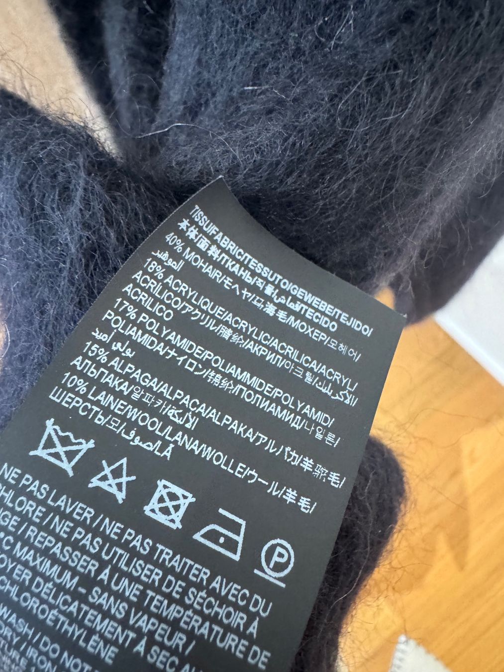 Saint Laurent Maglioni & Felpe: SAINT LAURENT PULLOVER BLACK & CREME – Nuovo (secondo la descrizione) da Schwyz venduto da bofb 3