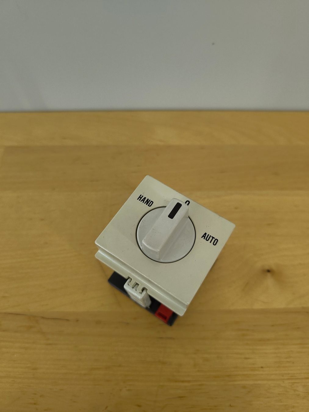 Componenti elettronici: Drehschalter Kraus & Naimar Hand  - 0 - Auto – Usato da Emmenbrücke venduto da BlSi 1