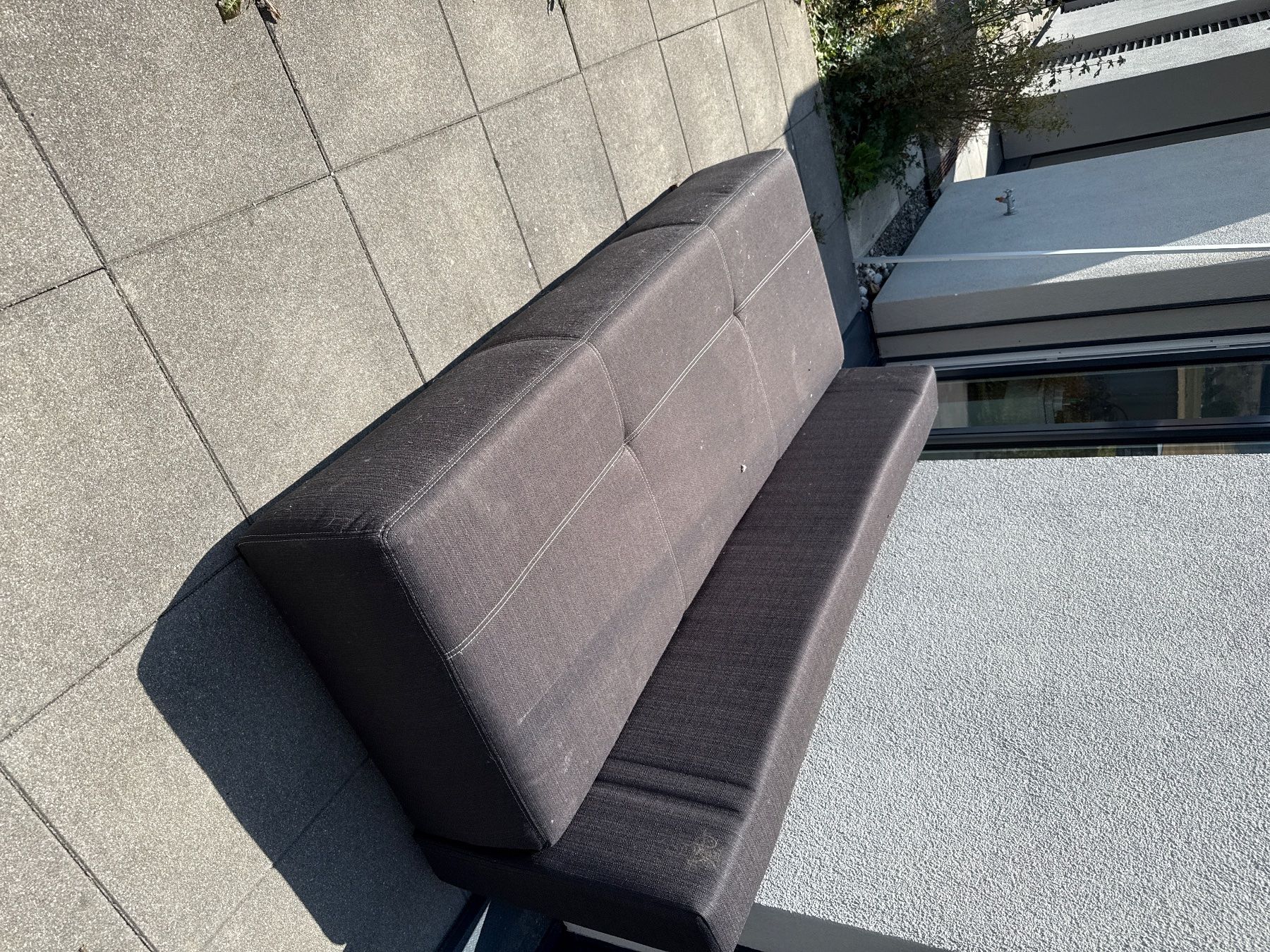 Divani: Sofa dunkelbraun 3-Sitzer mit Gebrauchsspuren – Usato da Ueberstorf venduto da jeromemanu 2