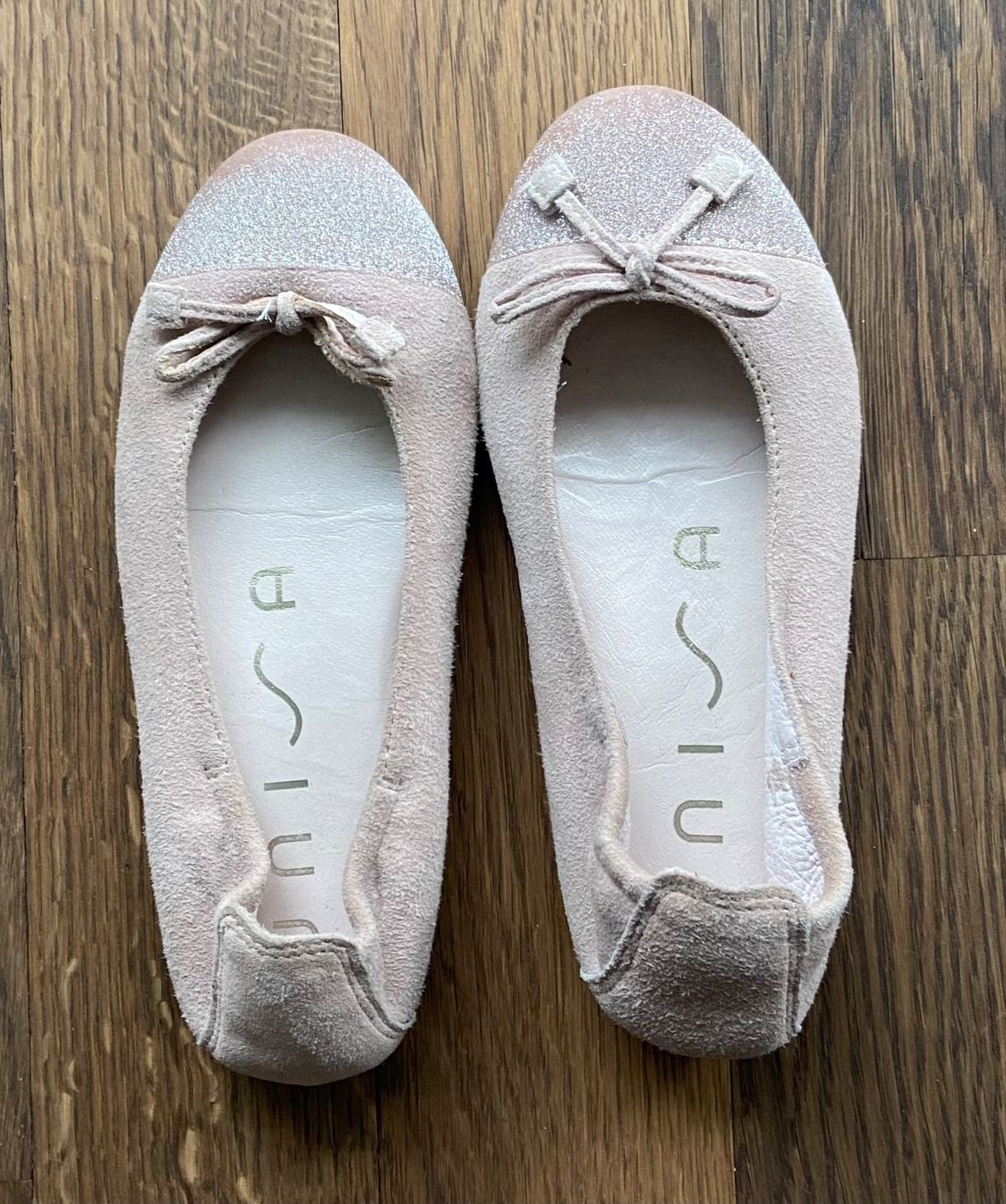 Unisa Schuhe für Mädchen: Mädchen Ballerinaschuh, Unisa, Gr. 27 – Gebraucht aus Au ZH von cafisafr