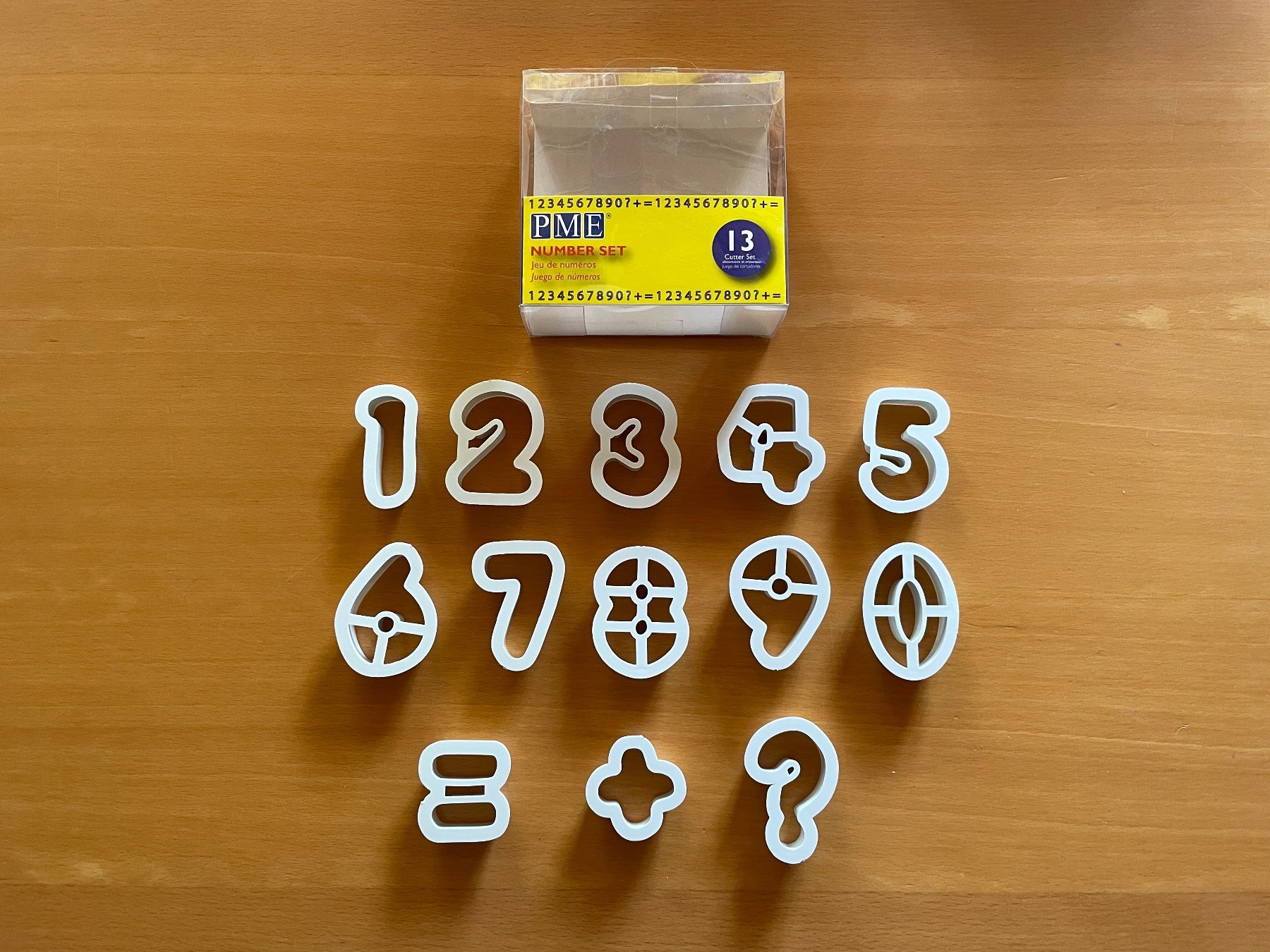 Backformen: Alphabet und Buchstaben Ausstechformen – Gebraucht aus Rickenbach BL von Morlog 2