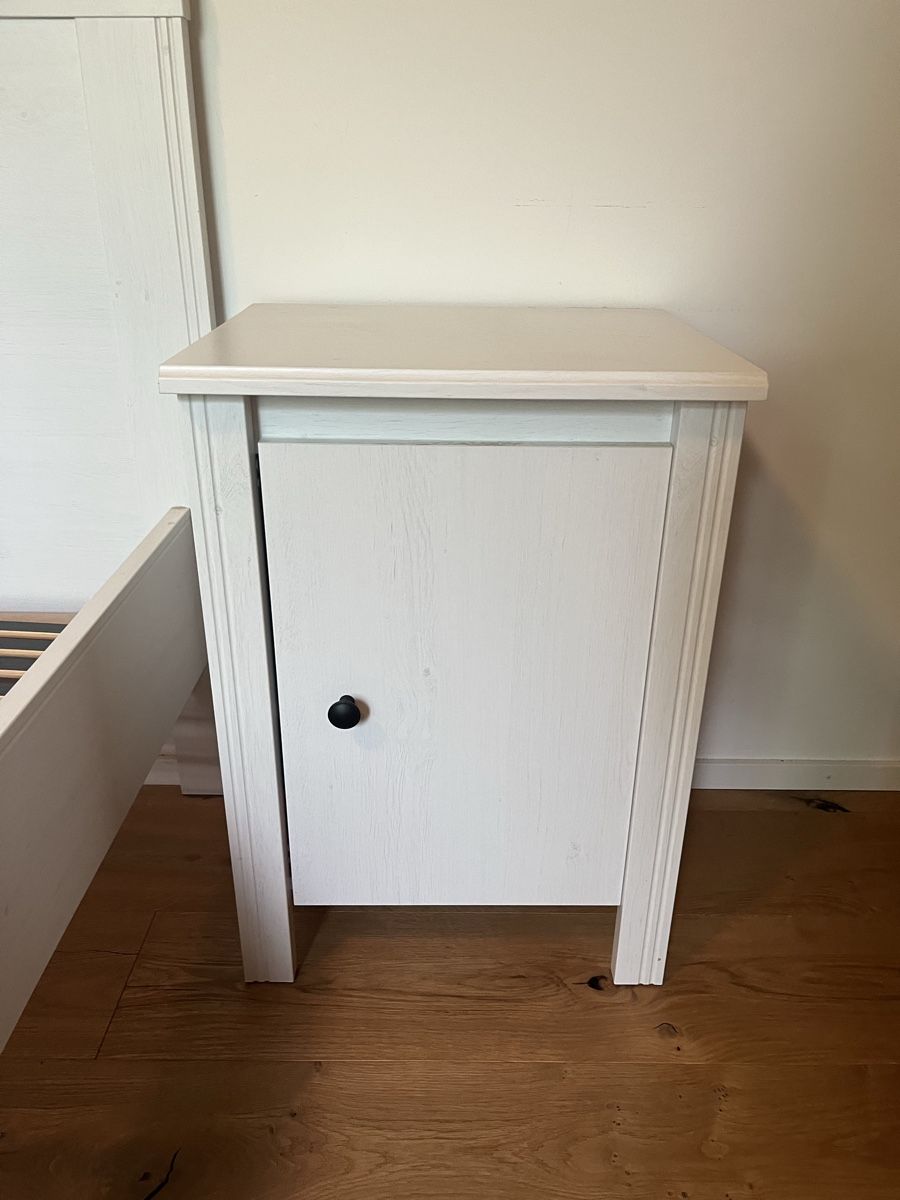 Lits: Ikea bed + 2 night table + mattress for free – D'occasion à Zollikerberg par ale_qtn6 3