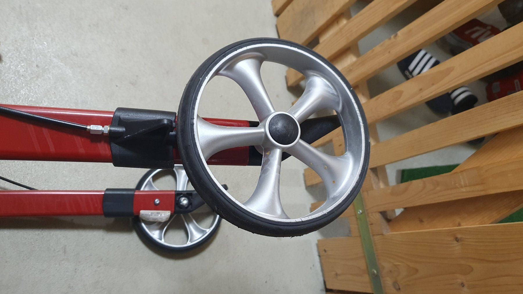 Gehhilfen: Birkenrot Rollator - sehr guter Zustand – Gebraucht aus Nänikon von Helvetia69 5