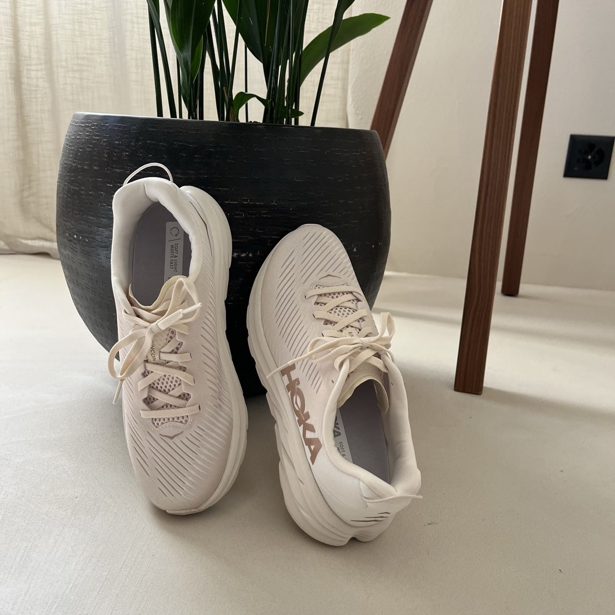 Scarpe da donna: Hoka Rincon 3 SOFT & LIGHT MEETS FAST Grösse 40 – Nuovo (secondo la descrizione) da Buochs venduto da charlie18