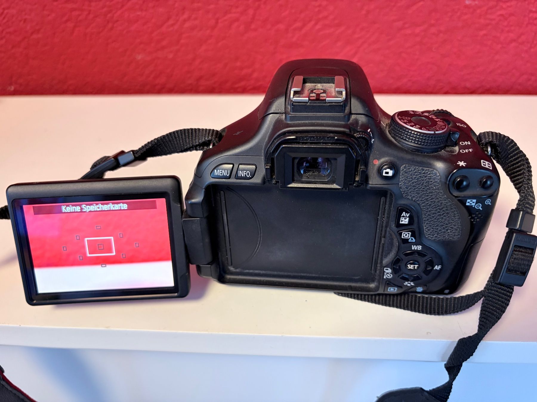 Canon Fotocamera: Digitalkamera Canon EOS 600D mit Objektiv 18-55mm – Usato da Zäziwil venduto da Emlea 4