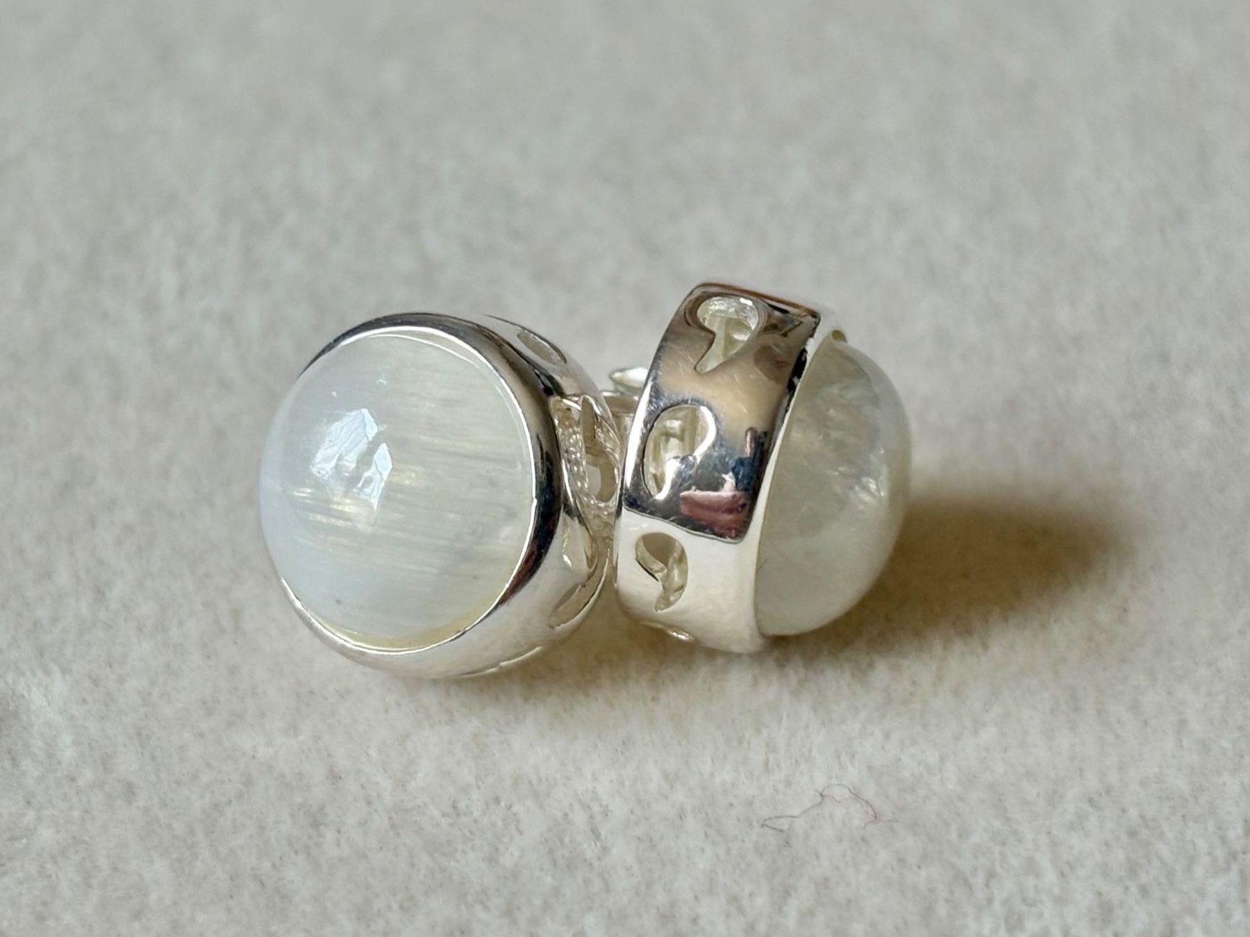 Ohrringe & -stecker: Mondstein Ohrstecker  , 11 mm, Silber 925, NEU – Neu (gemäss Beschreibung) aus Brugg AG von lau_9rvy 2