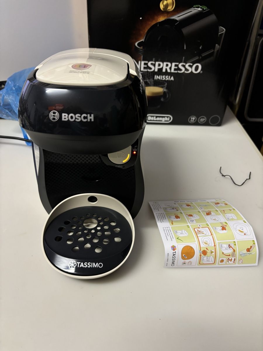 Bosch Kaffeemaschinen & Espressomaschinen: Kapselmaschine TASSIMO Happy NEU – Neu (gemäss Beschreibung) aus Küssnacht am Rigi von sie_5yqs