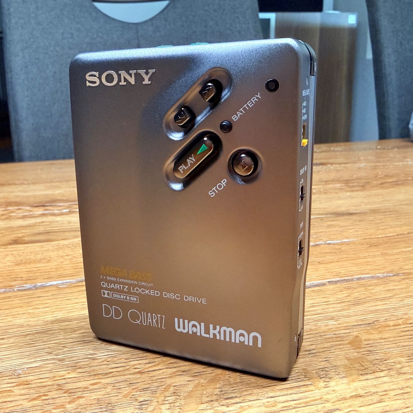 Sony Tragbarer Mediaplayer: Sony Walkman WM-DD33 in silber – Defekt aus Vorderthal von Fluchtzwerg77