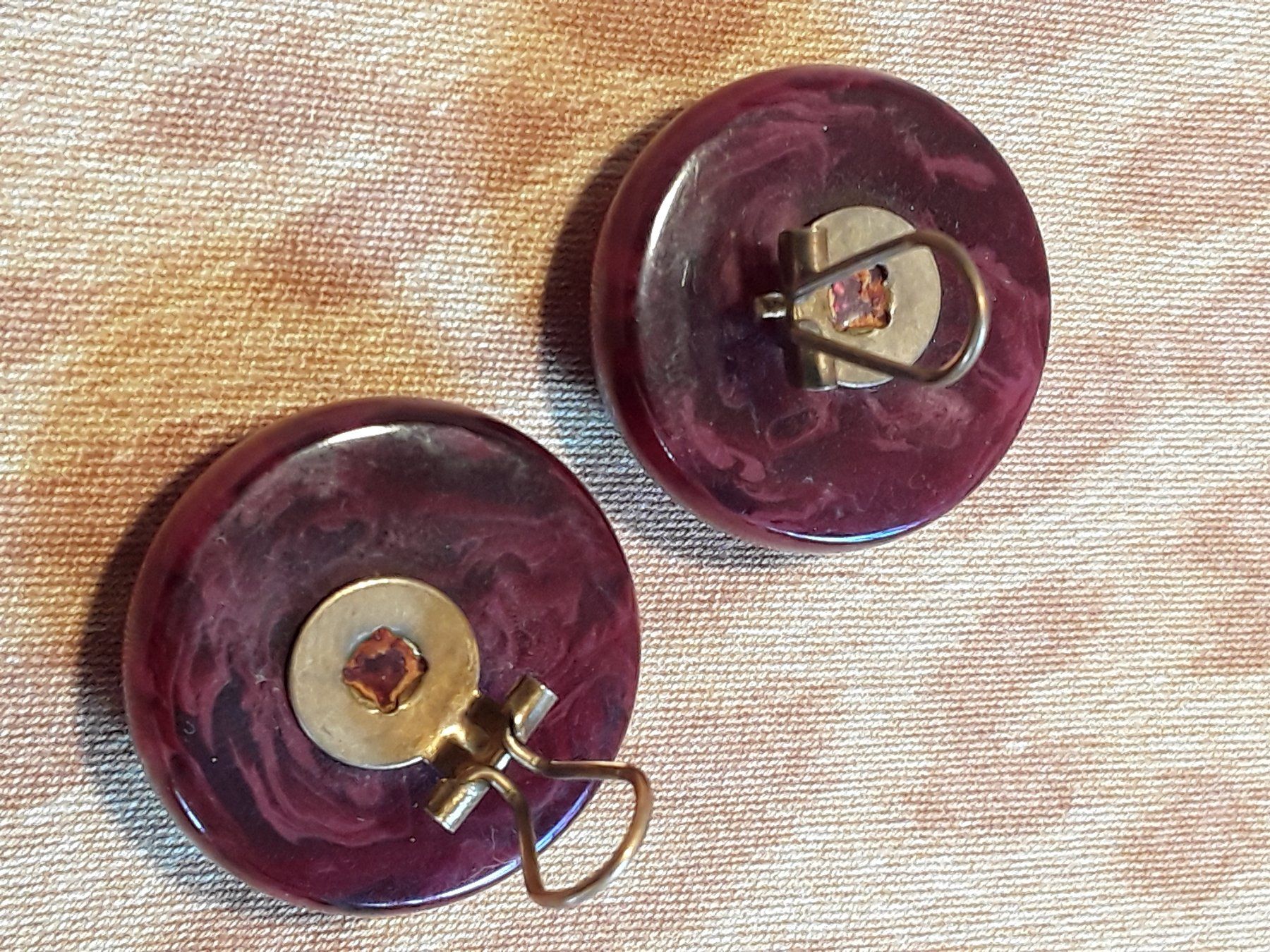 Ohrringe & -stecker: Vintage wunderschöne rote Ohrclips, ca 1950-60 – Gebraucht aus Zürich von Aleick 1