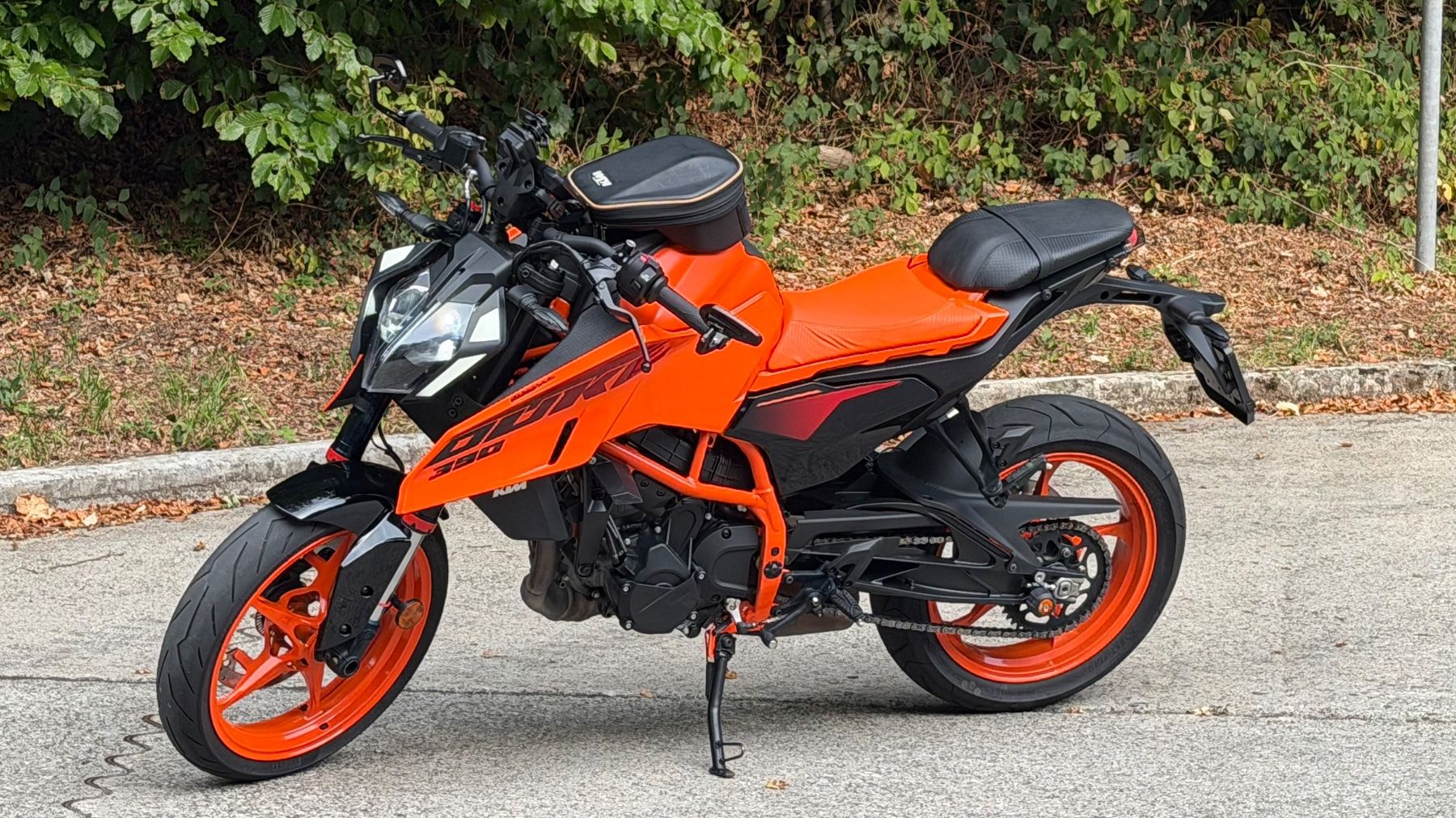 KTM Strasse: Ktm duke 390 – Gebraucht aus Billens von ha8_66bc 1