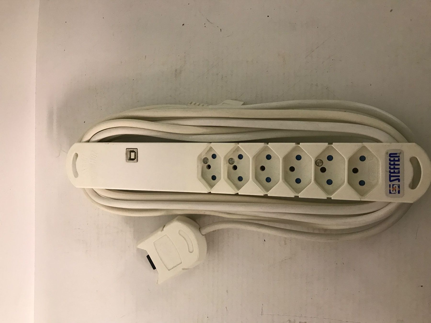 Stecker: Steffen /Steckdosenleiste       0112 – Gebraucht aus Heerbrugg von ProBau-Liq