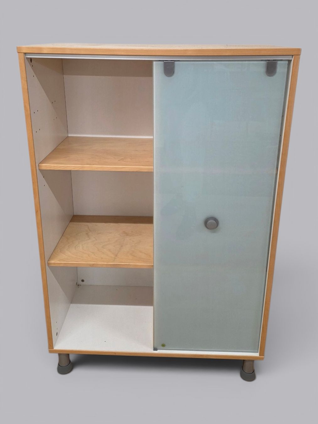 Cassettiere: Schönes Buffet-Schränkchen mit Schiebe-Glasfront – Usato da Rieden AG venduto da RuvensBrocki 1